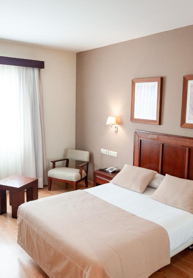 Arva Santiago Leon Hotel Exterior photo