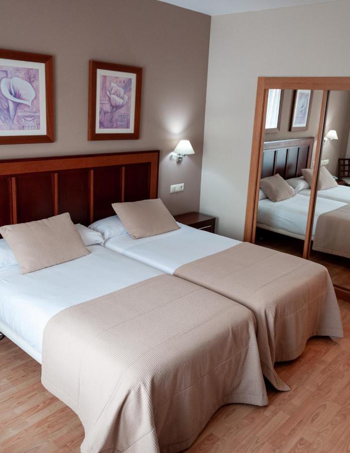 Arva Santiago Leon Hotel Exterior photo