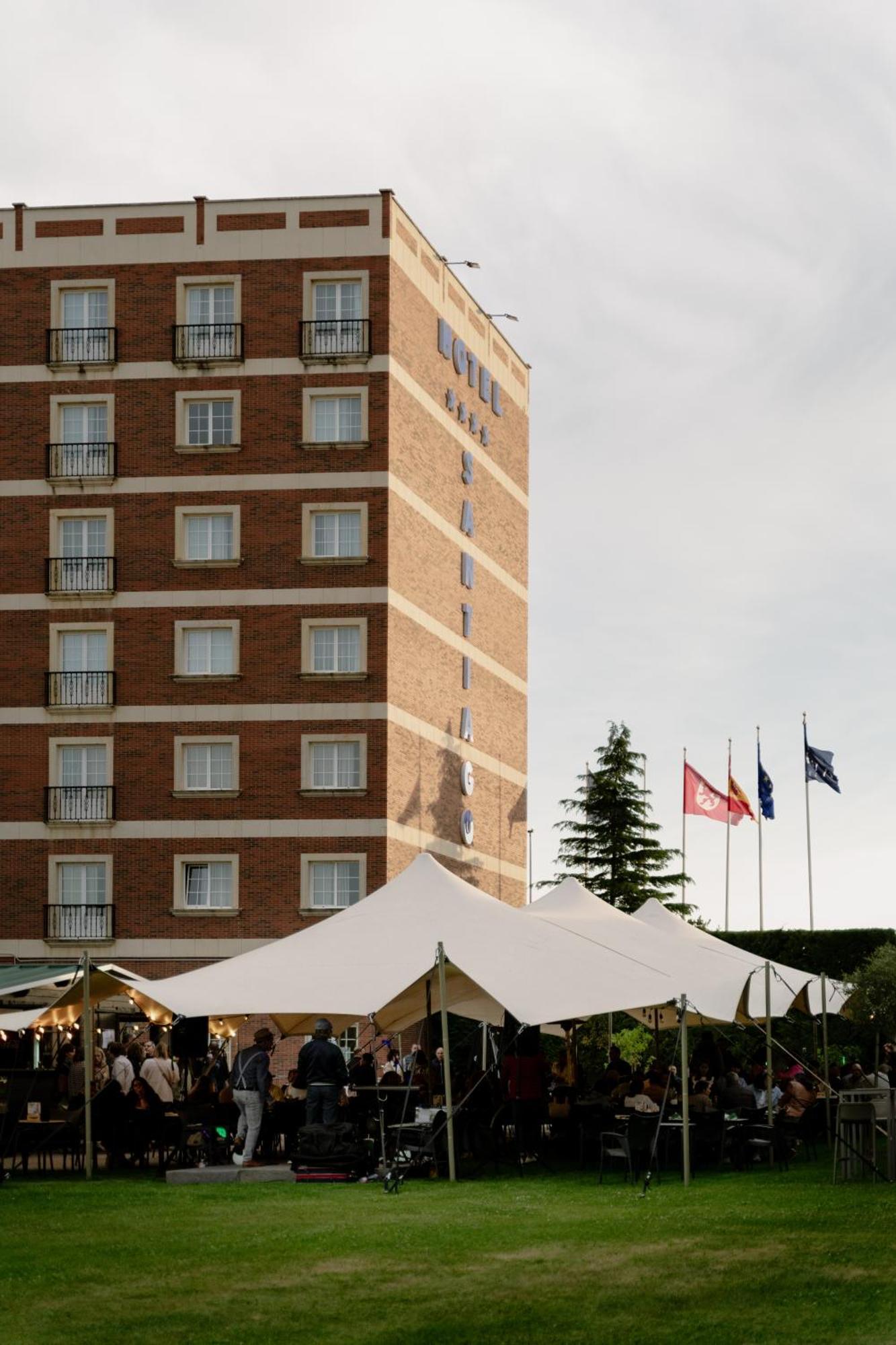 Arva Santiago Leon Hotel Exterior photo